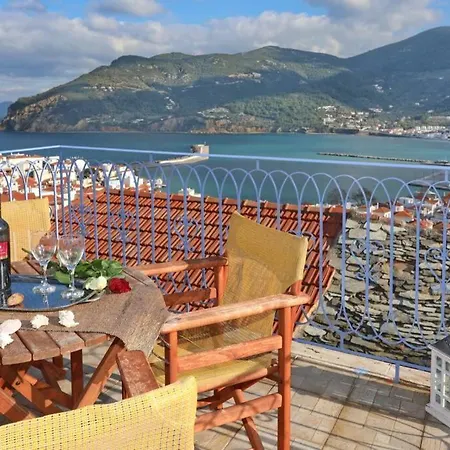 Holiday home Alexandras Traditional House In Centre