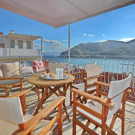 Alexandras Traditional House In Centre Holiday home *
